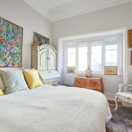 Guestready - A Prime Near Campo De Ourique 아파트 *