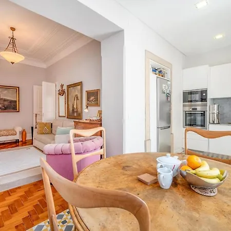 아파트 Guestready - A Prime Near Campo De Ourique
