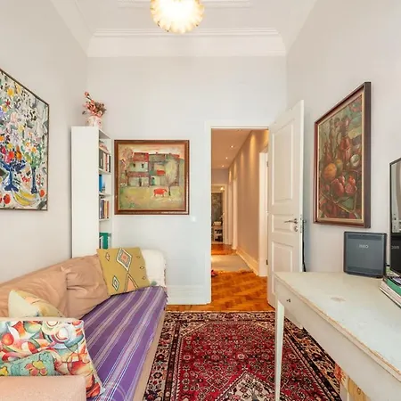 아파트 Guestready - A Prime Near Campo De Ourique 리스본
