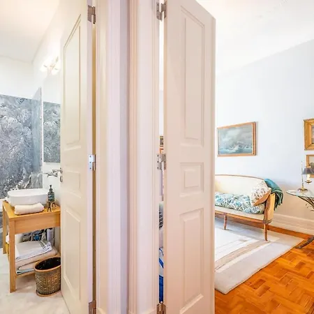 아파트 Guestready - A Prime Near Campo De Ourique 리스본